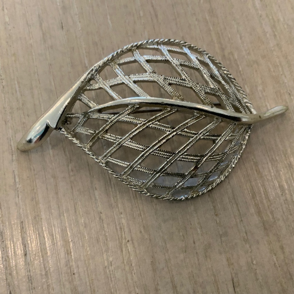 Sarah Coventry Brooch